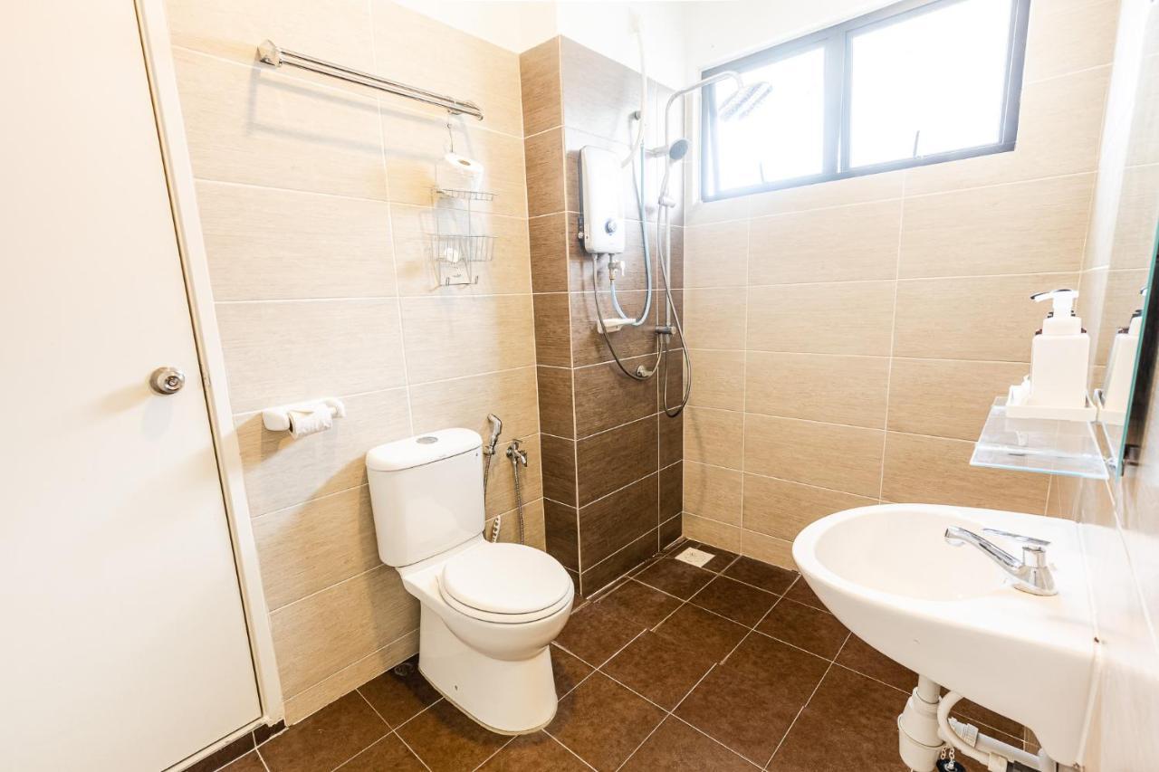 Desaru Babyfriendly Homestay Екстер'єр фото