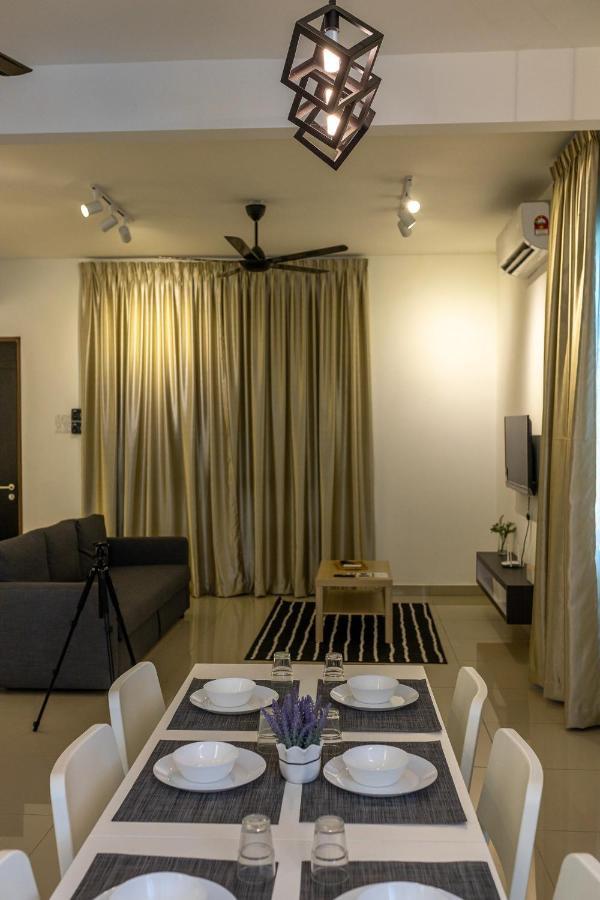Desaru Babyfriendly Homestay Екстер'єр фото