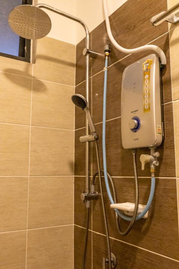 Desaru Babyfriendly Homestay Екстер'єр фото
